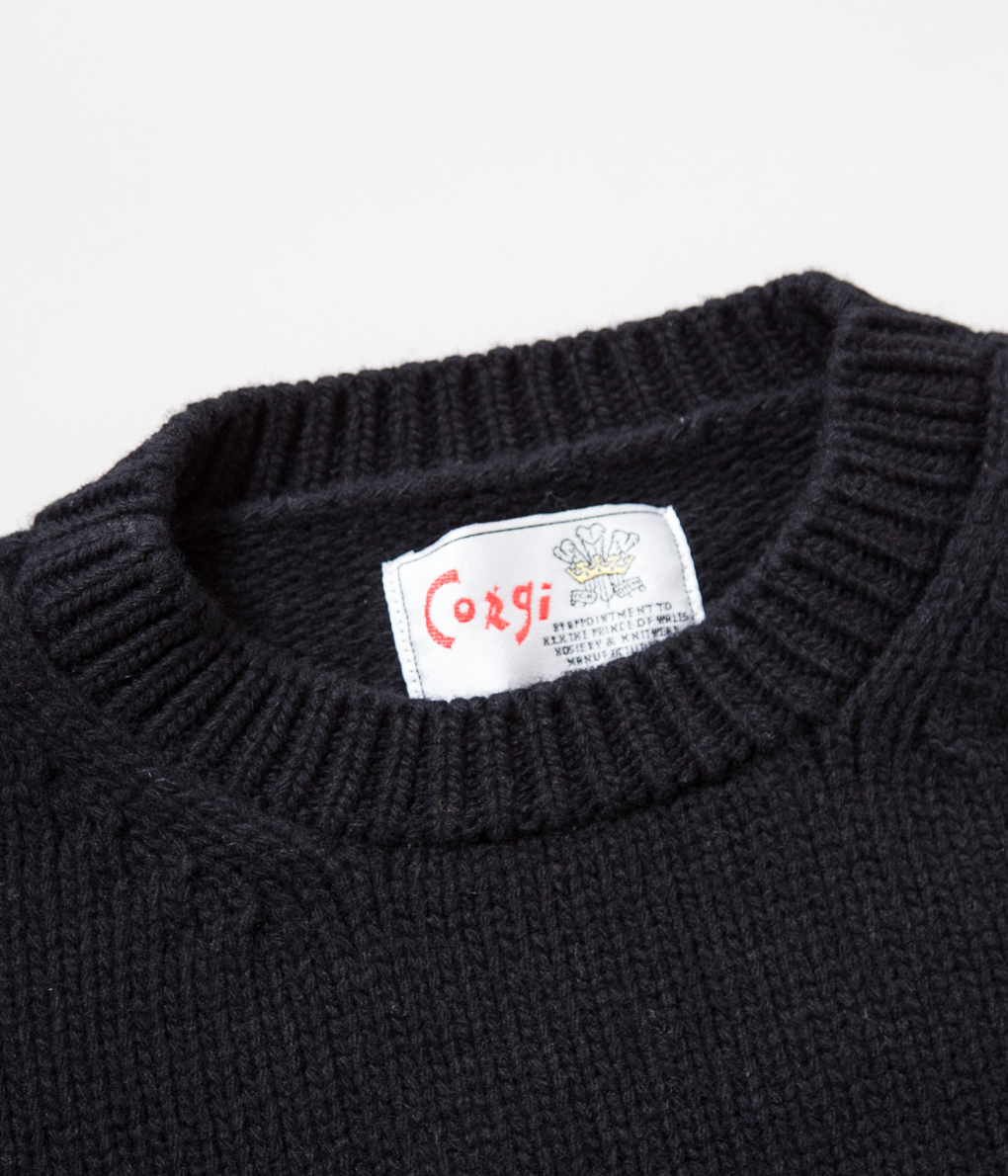 CORGI × MAIDENS SHOP “8ply Wool Plain Pullover with Argyle Patch ...